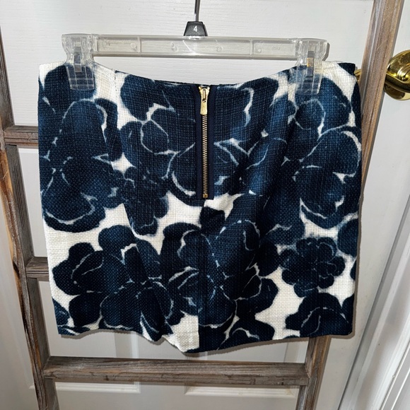 J Crew Canterberry Bells Floral Patterned Mini Skirt  - Blue and White sz  2 - Picture 3 of 7